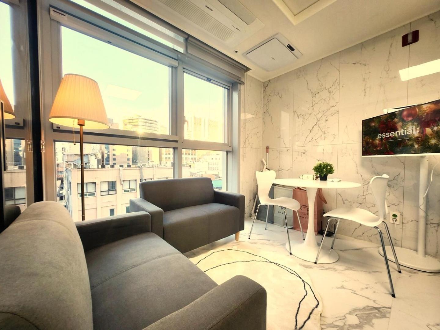 Majestic Apartment
